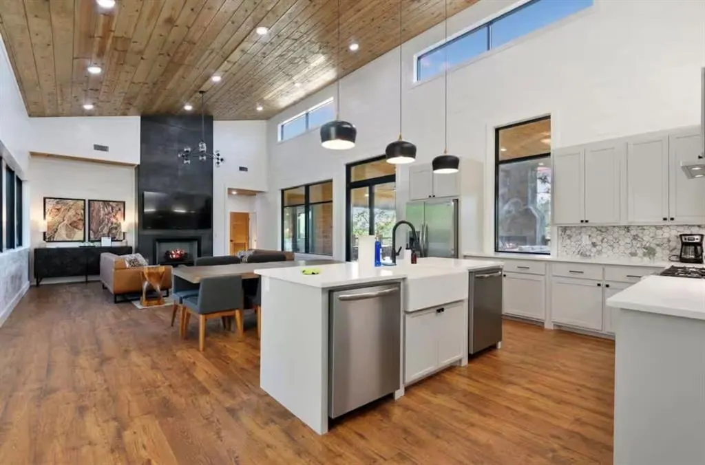 Photo 9 — 262 Forest Brook Lane, Broken Bow, OK 74728