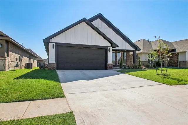 Photo 3 — 13920 Mondello Lane, Oklahoma City, OK 73170