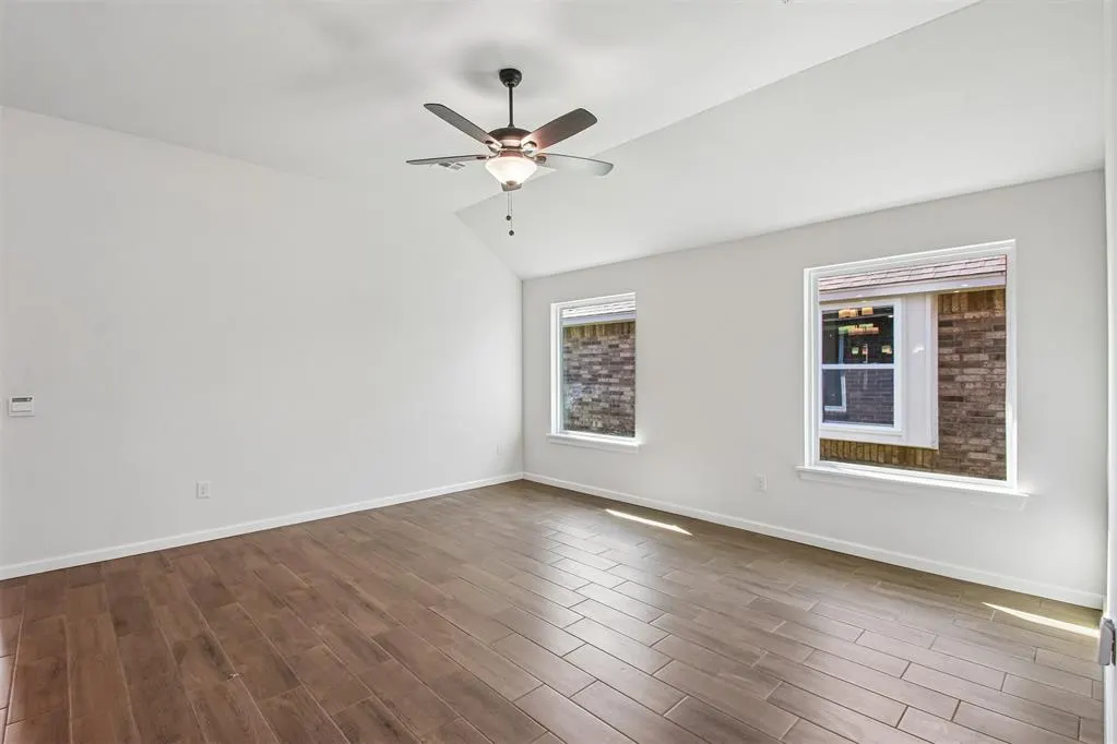 Photo 5 — 13920 Mondello Lane, Oklahoma City, OK 73170