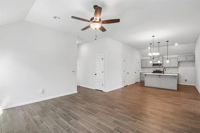 Photo 6 — 13920 Mondello Lane, Oklahoma City, OK 73170