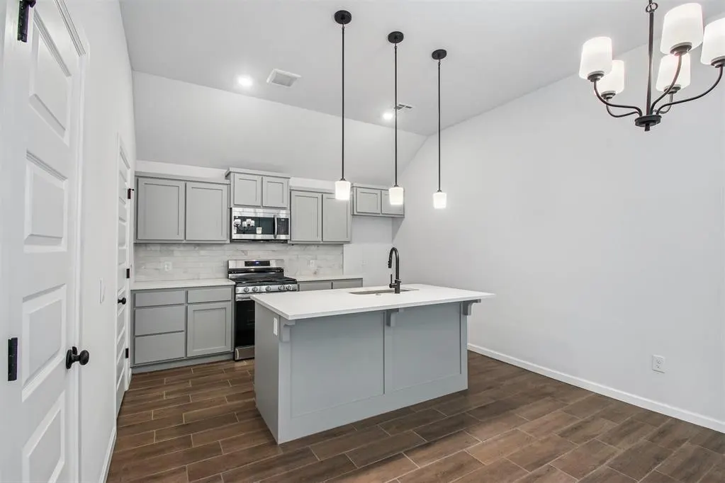 Photo 9 — 13920 Mondello Lane, Oklahoma City, OK 73170