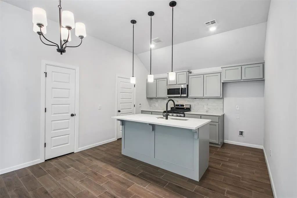 Photo 11 — 13920 Mondello Lane, Oklahoma City, OK 73170
