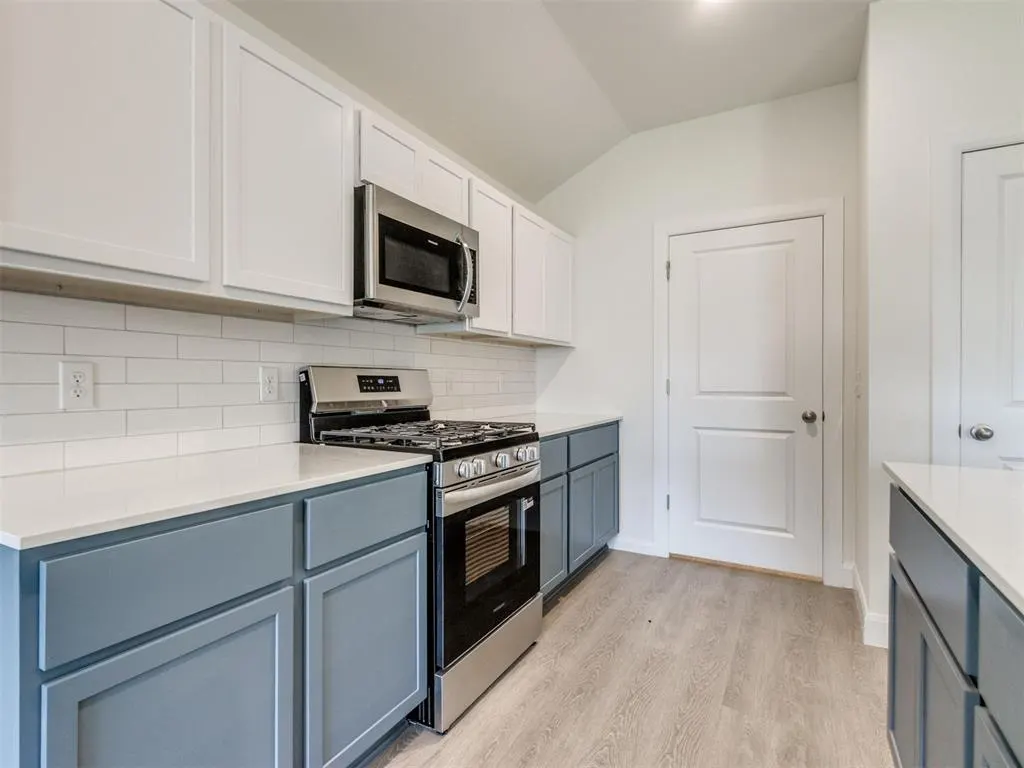 Photo 7 — 924 Hazy Brook Circle, Chickasha, OK 73018
