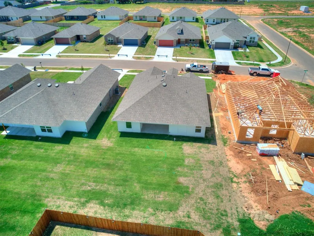 Photo 26 — 924 Hazy Brook Circle, Chickasha, OK 73018