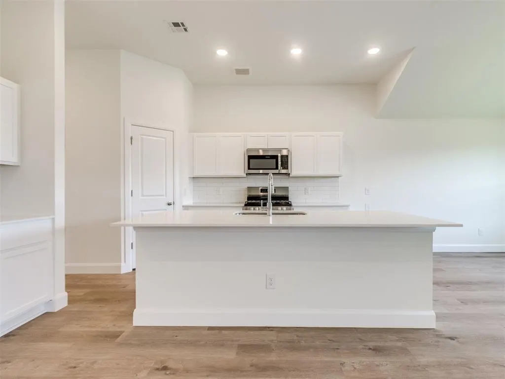 Photo 7 — 920 Hazy Brook Circle, Chickasha, OK 73018
