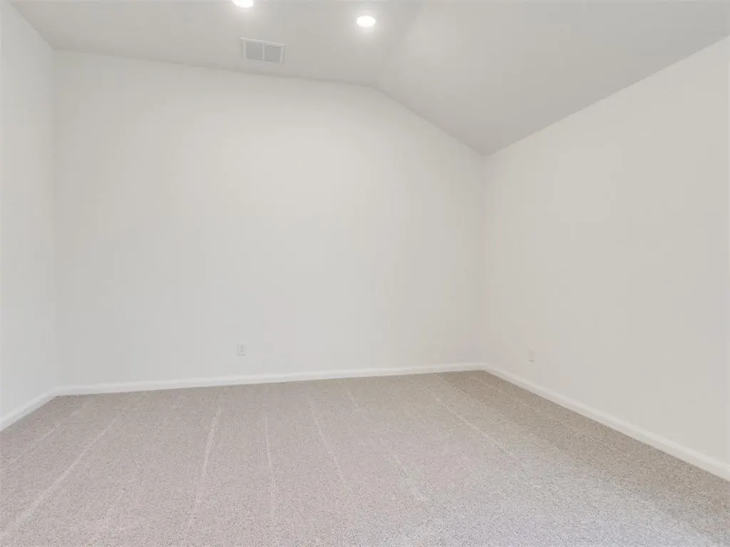 Photo 16 — 920 Hazy Brook Circle, Chickasha, OK 73018