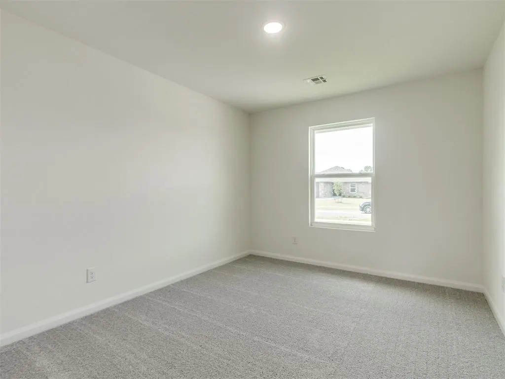 Photo 32 — 920 Hazy Brook Circle, Chickasha, OK 73018