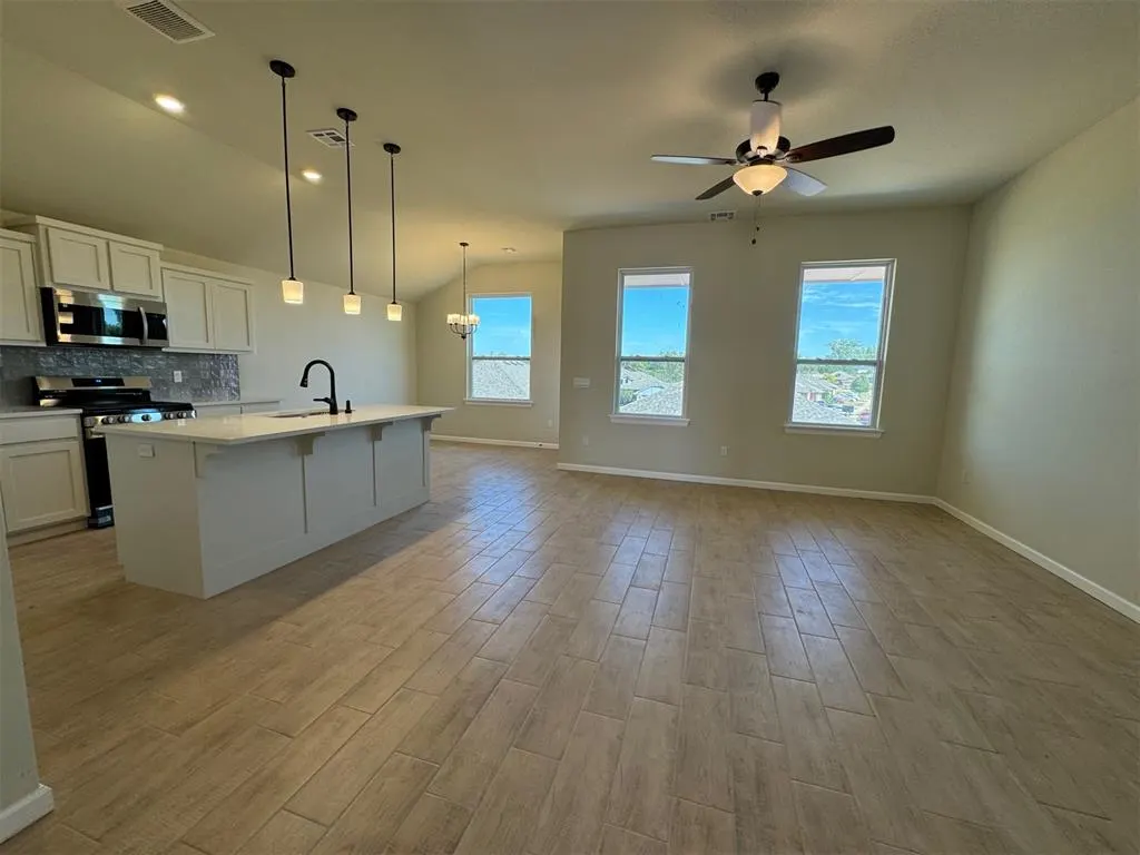 Photo 2 — 2508 Marsh Lane, Midwest City, OK 73130
