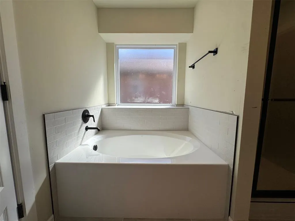 Photo 10 — 2508 Marsh Lane, Midwest City, OK 73130