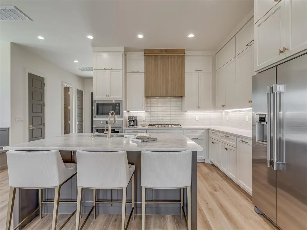 Photo 10 — 1738 Classen Boulevard, Norman, OK 73071