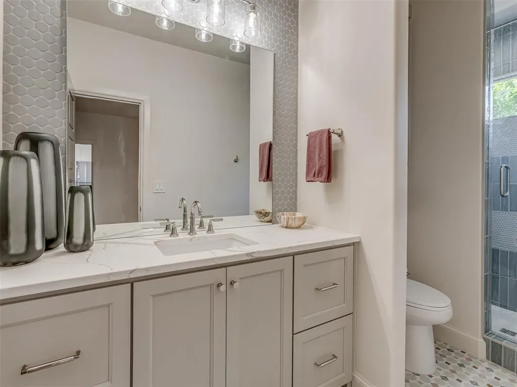 Photo 24 — 1738 Classen Boulevard, Norman, OK 73071