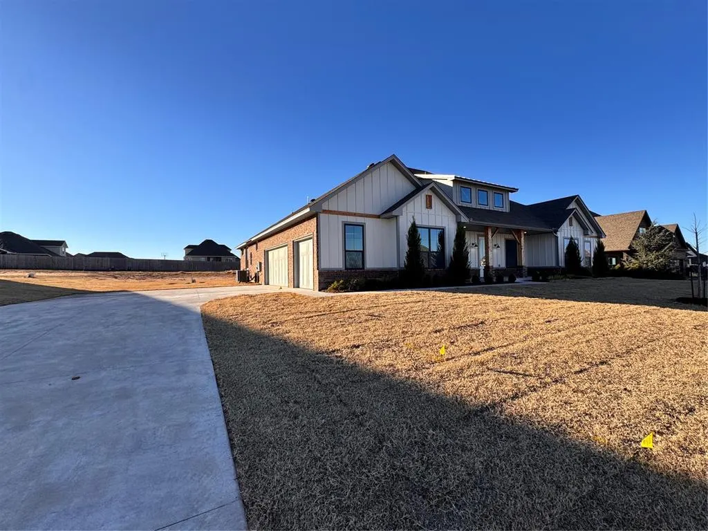 Photo 3 — 10140 NW 100th Street, Yukon, OK 73099