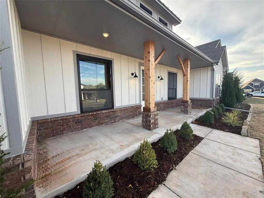 Photo 4 — 10140 NW 100th Street, Yukon, OK 73099