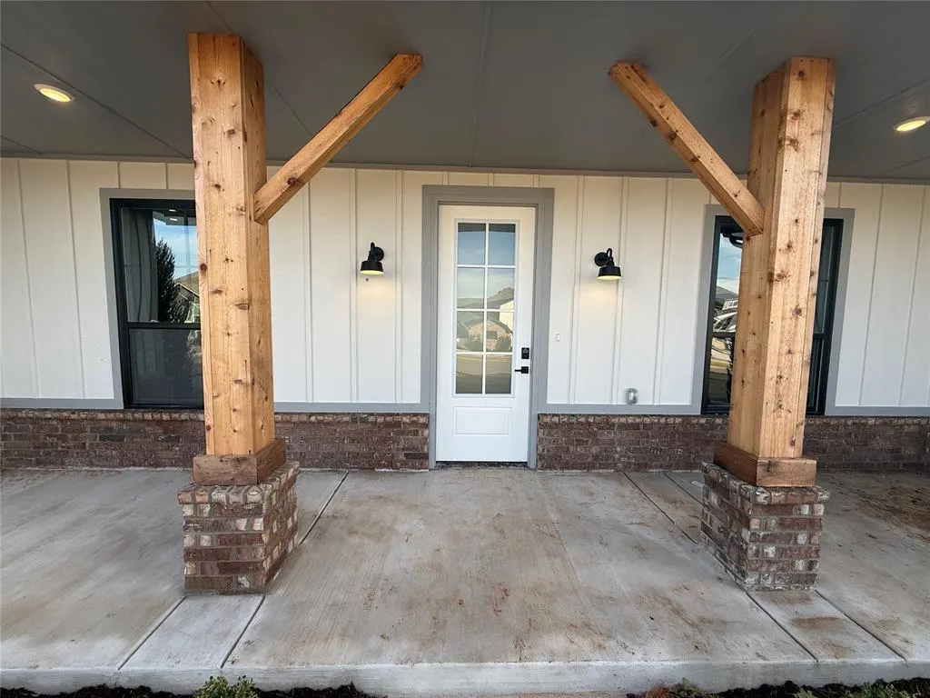 Photo 6 — 10140 NW 100th Street, Yukon, OK 73099