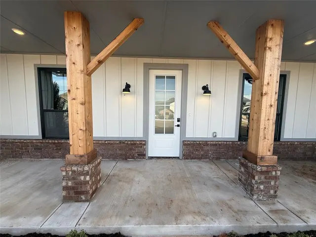 Photo 6 — 10140 NW 100th Street, Yukon, OK 73099