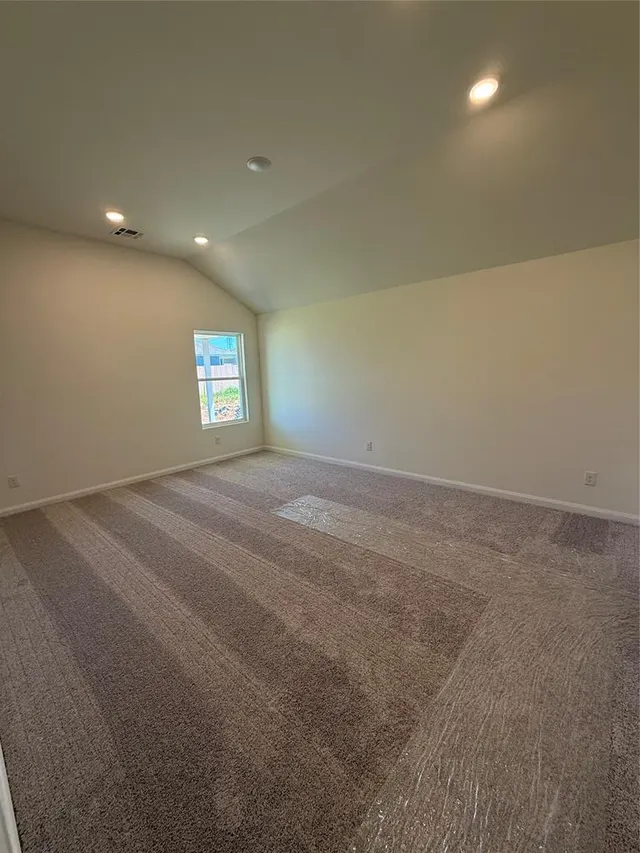 Photo 7 — 1205 E Stallion Lane, Mustang, OK 73064