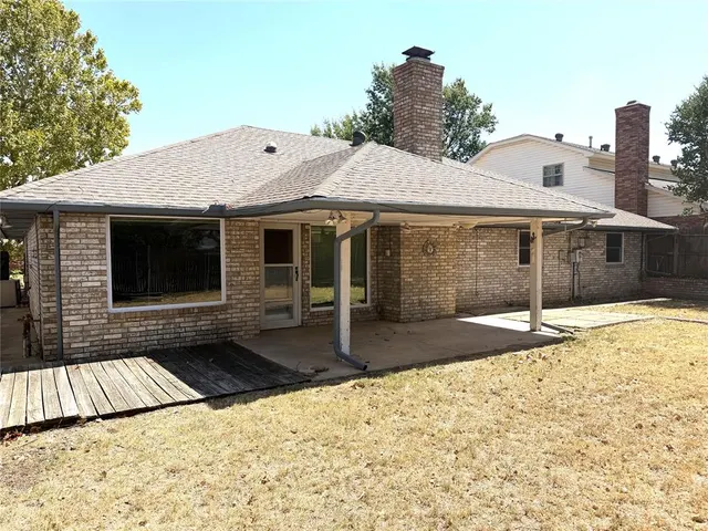 Photo 6 — 9217 Sutton Place, Oklahoma City, OK 73132