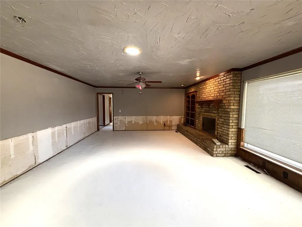 Photo 11 — 9217 Sutton Place, Oklahoma City, OK 73132