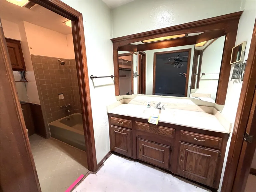Photo 20 — 9217 Sutton Place, Oklahoma City, OK 73132