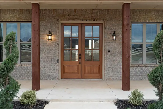 Photo 3 — 9451 W Charter Oak Road, Edmond, OK 73025