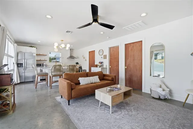 Photo 4 — 71 E OAK Avenue, Medicine Park, OK 73557