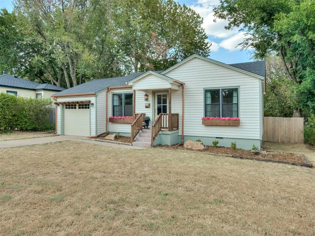 Front exterior — 111 E 11th, Edmond, OK 73034