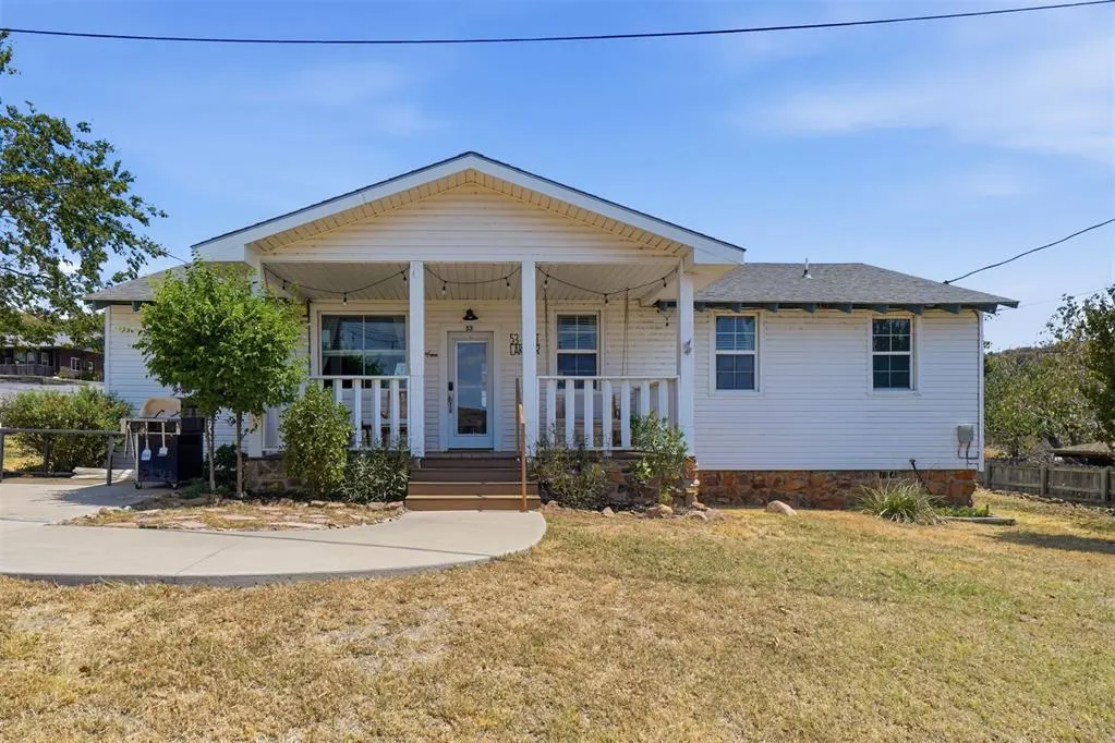 Front exterior — 53 E Lake Drive, Medicine Park, OK 73557