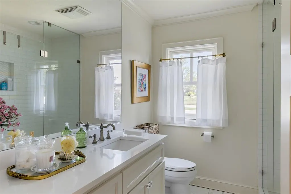 Photo 35 — 1122 Larchmont Lane, Oklahoma City, OK 73116