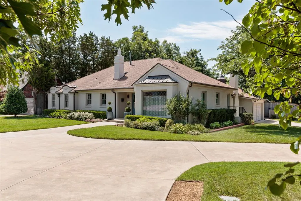 Photo 48 — 1122 Larchmont Lane, Oklahoma City, OK 73116