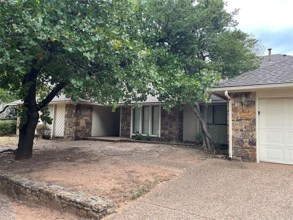 Front exterior — 1408 Nighthawk Drive, Edmond, OK 73034
