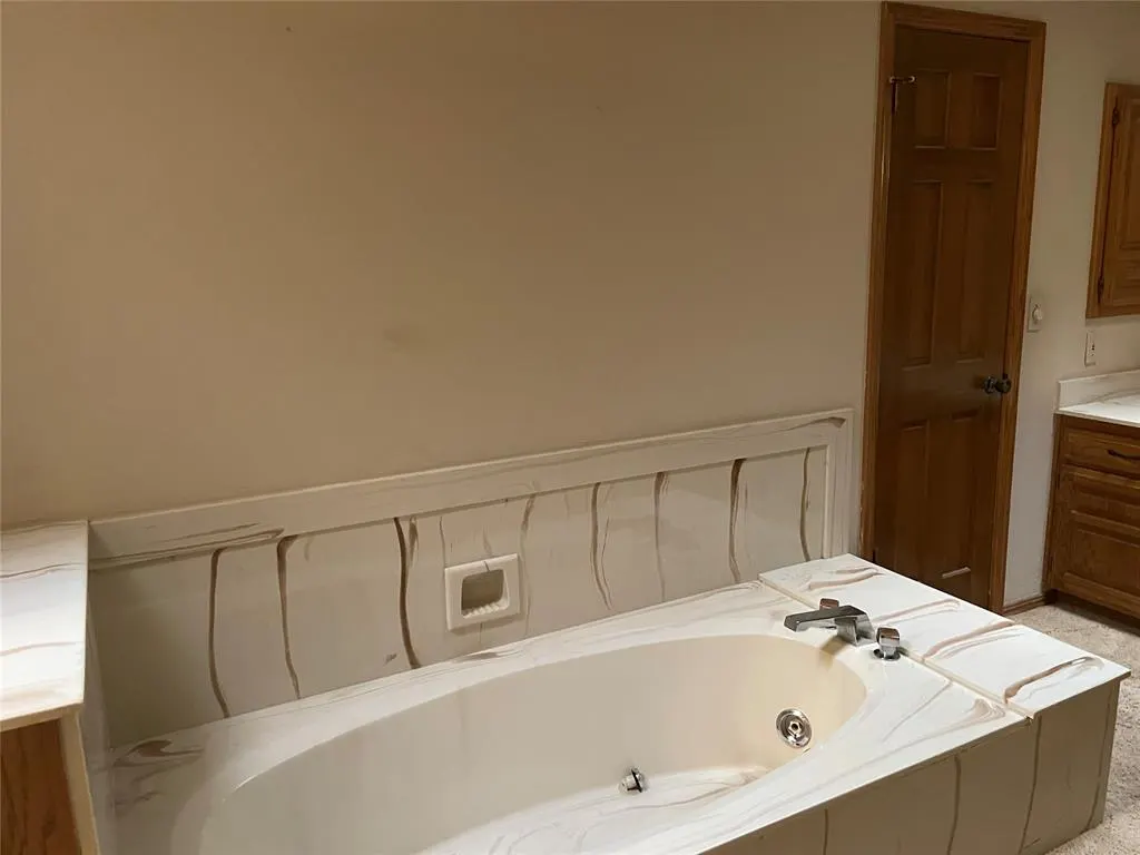 Photo 31 — 1408 Nighthawk Drive, Edmond, OK 73034