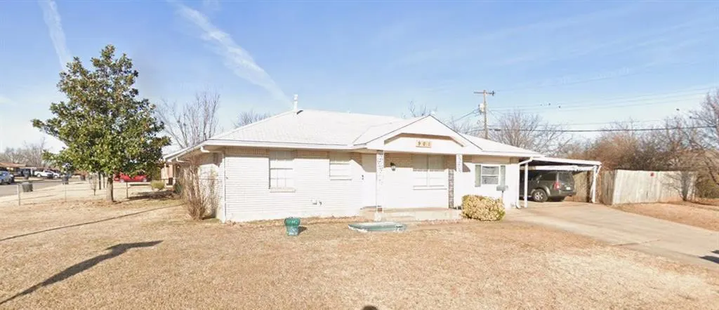 Front exterior — 901 N Janeway Avenue, Moore, OK 73160