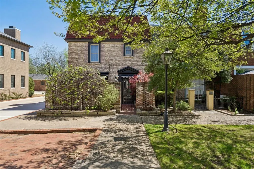 Photo 2 — 6509 Hunting Hill Lane 30, Oklahoma City, OK 73116