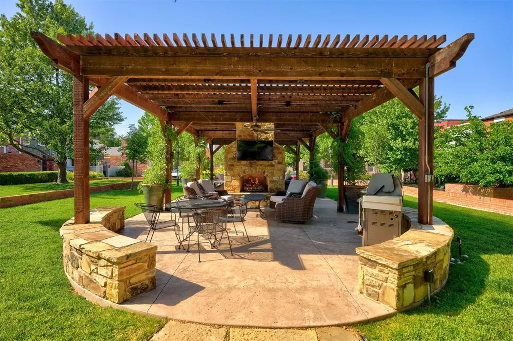 Photo 32 — 6509 Hunting Hill Lane 30, Oklahoma City, OK 73116
