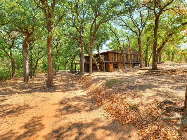 Photo 3 — 3521 N Bryant Avenue, Edmond, OK 73034