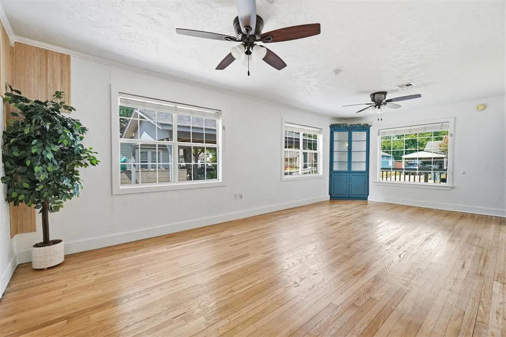Photo 7 — 1110 NW Maple Street, Lawton, OK 73507