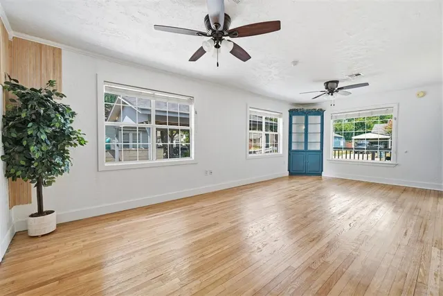 Photo 7 — 1110 NW Maple Street, Lawton, OK 73507