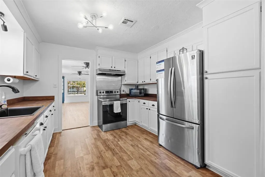Photo 8 — 1110 NW Maple Street, Lawton, OK 73507