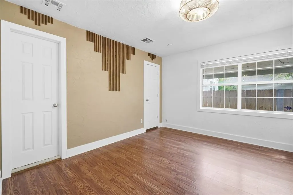 Photo 20 — 1110 NW Maple Street, Lawton, OK 73507