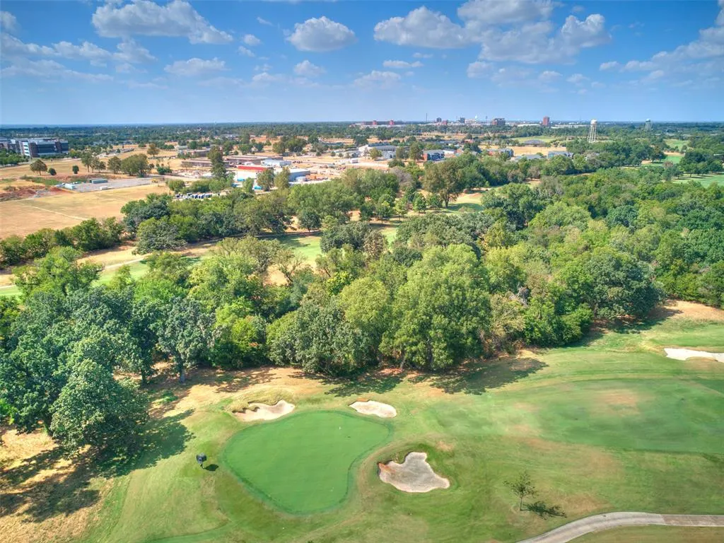 Photo 12 — 827 Red Bird Lane C, Norman, OK 73072