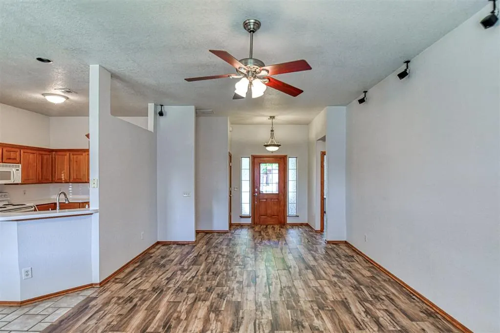 Photo 8 — 4600 Midway Drive, Norman, OK 73072