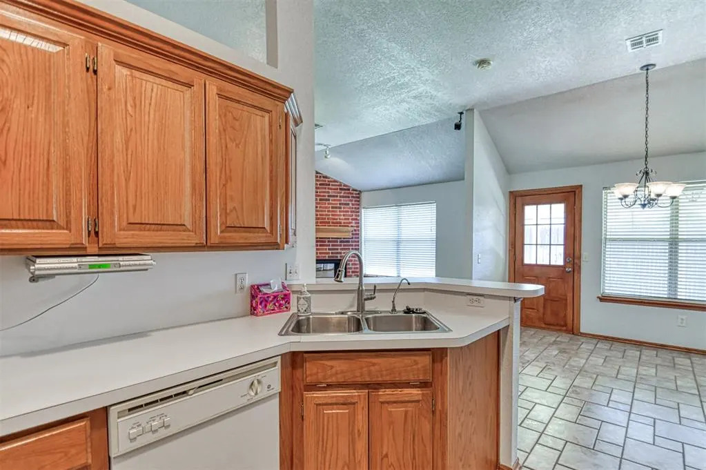 Photo 15 — 4600 Midway Drive, Norman, OK 73072