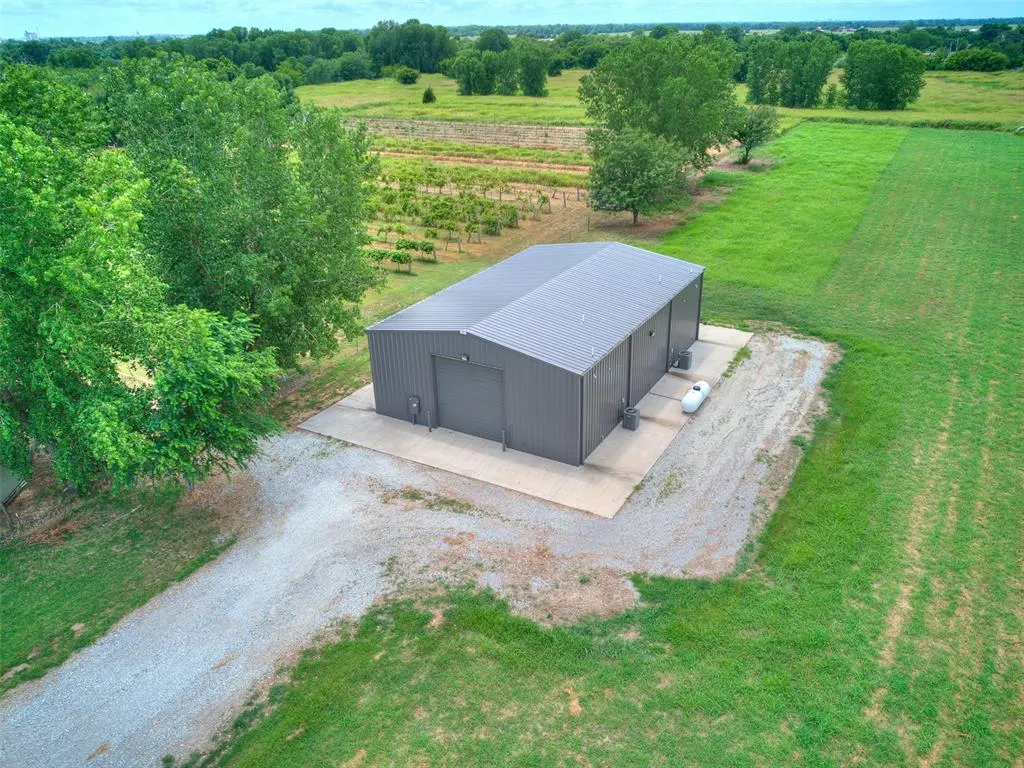 Front exterior — 6799 N Gregory Road, Yukon, OK 73099
