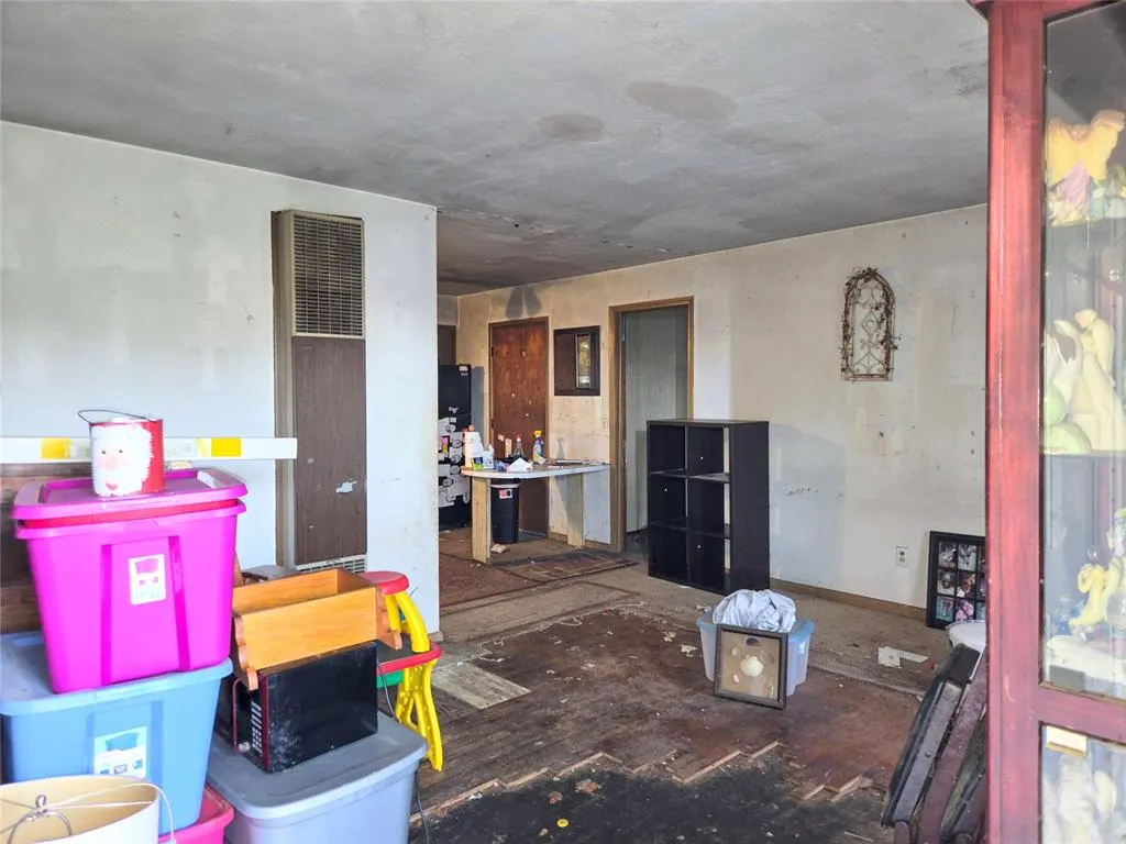 Photo 4 — 237 Brent Street, Meeker, OK 74855