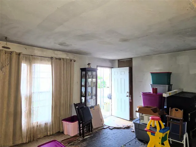 Photo 5 — 237 Brent Street, Meeker, OK 74855