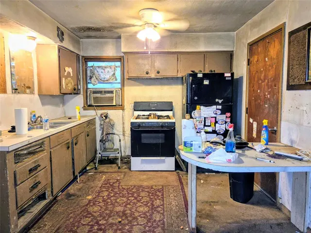 Photo 6 — 237 Brent Street, Meeker, OK 74855