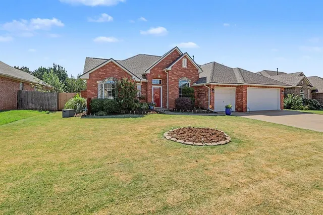 Photo 2 — 2408 Brenton Drive, Edmond, OK 73012