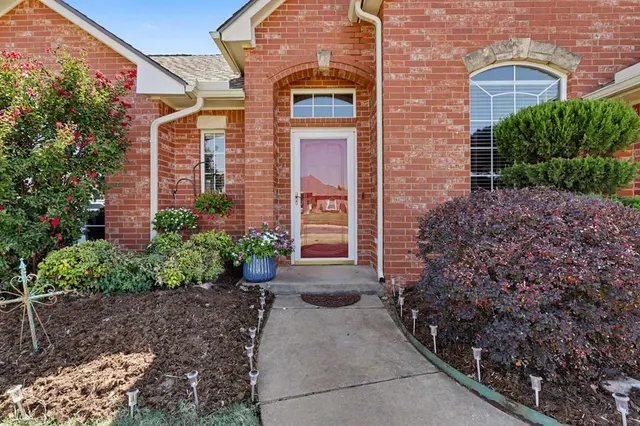 Photo 3 — 2408 Brenton Drive, Edmond, OK 73012