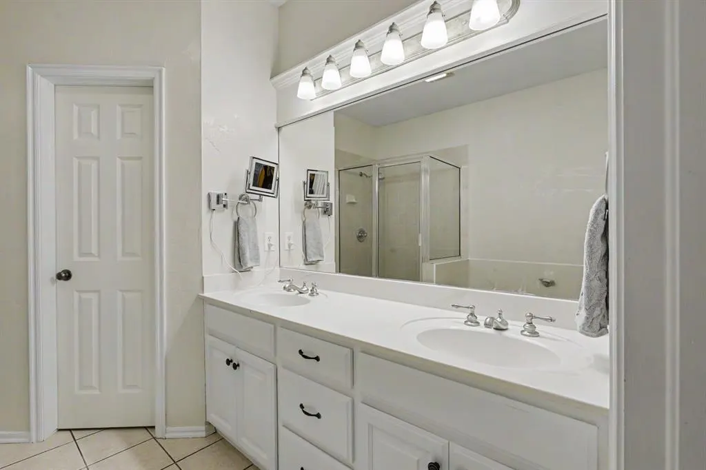 Photo 18 — 2408 Brenton Drive, Edmond, OK 73012