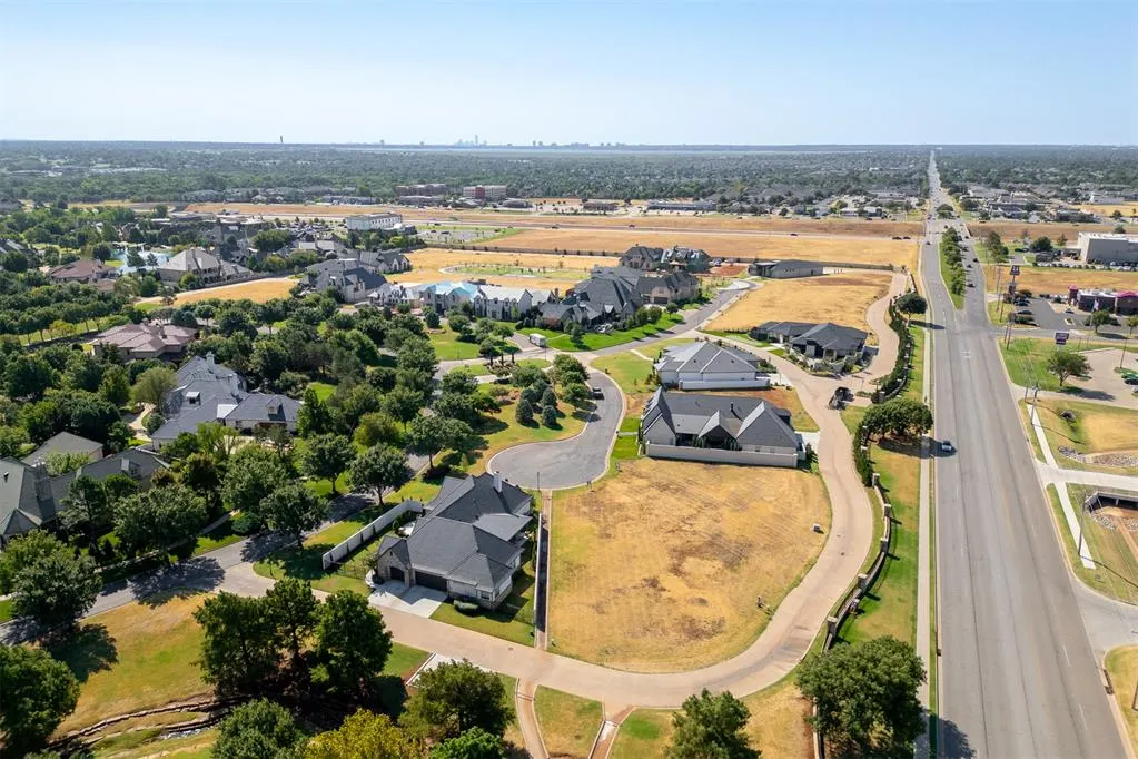 Photo 14 — 5828 Oliver Court, Oklahoma City, OK 73142